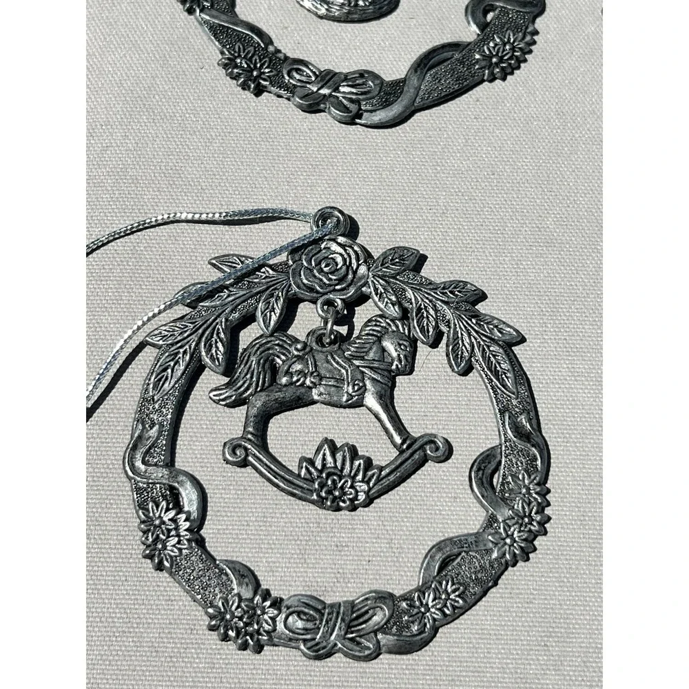 Vtg Pewter Christmas Ornaments 6 Round Cat Horse Angel Snowman Stocking Santa‎